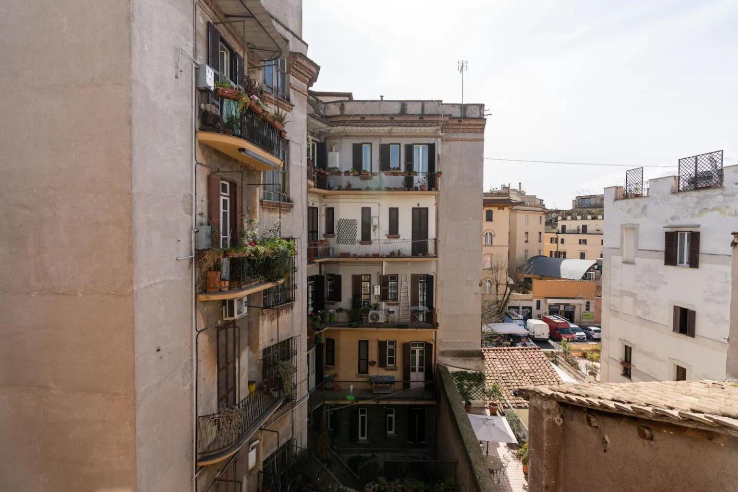 15 Min From Piazza Venezia Skyline Sanctuary In Trastevere ภายนอก รูปภาพ